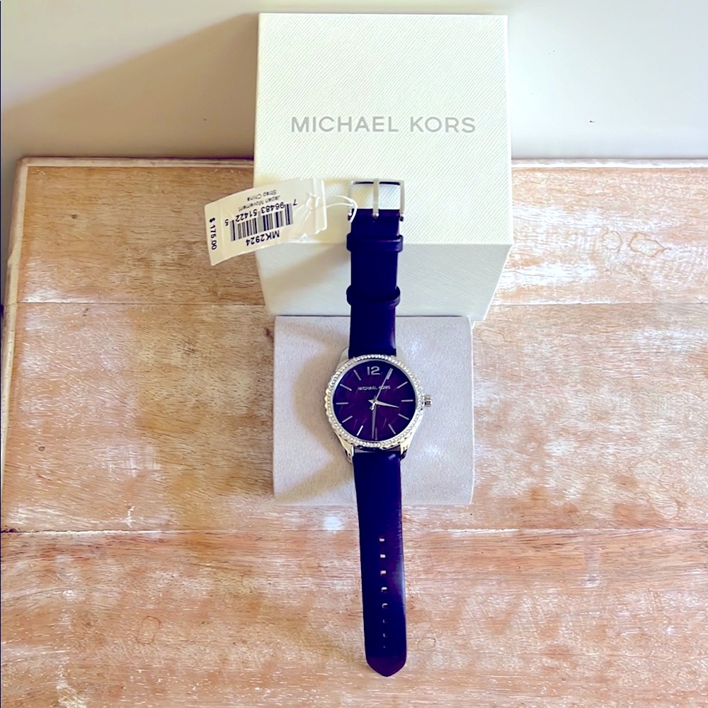 Michael Kors Purple Watch Elegant Accessory